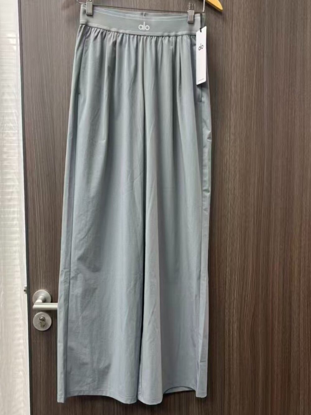ALO Yoga Steel Grey Suit Trousers Regular Size 30-inch Inner Seam ✨ - Picture 2 of 6